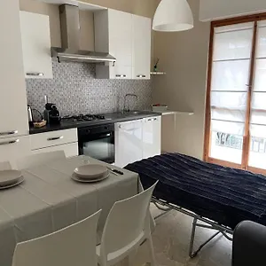 san-domenico-apartments-4-casa-vacanze-al-mare.hotelitalianriviera.com/